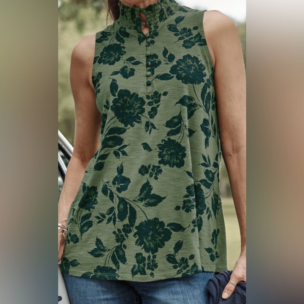 NWT J. Jill Smocked Neck Sleeveless Top Light Pesto Brushstroke Floral Size M